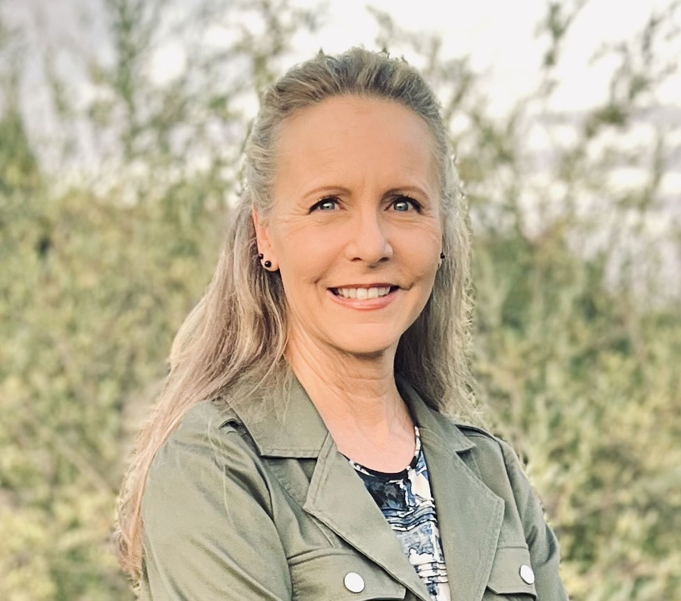 Thank The Cartel For Getting Me Out Of The Cult Website - Author Photo - Dr Robyn Lynette